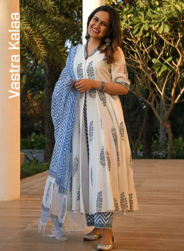 "Ivory White With Indigo Blue Floral Motifs Kurta sets"